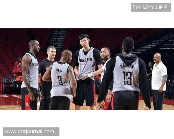 姚明的双耳过眼之旅:从篮球巨星到文化符号的华丽转身