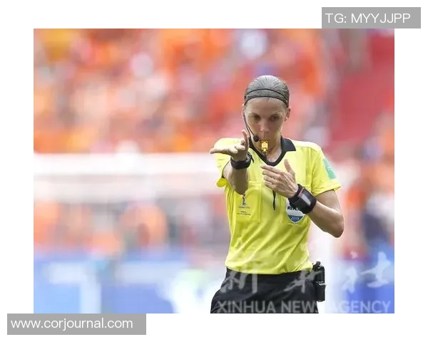 足球明星粉色头发女的时尚魅力与个性风格探秘